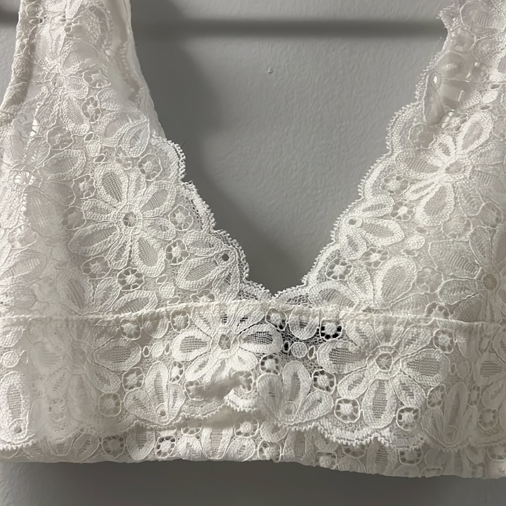 White Lace Bralette - Picture 5 of 6